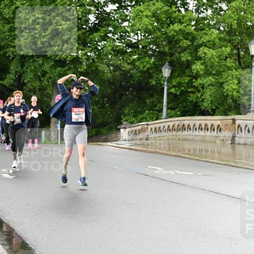 14.06.2026 - REWE Women's Run Dr. Thomas Lammeyer http://msf.ph/oto/9771968 14.06.2026 09:50:09 Laufen 10760 meine-sportfotos.de