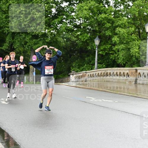 14.06.2026 - REWE Women's Run Dr. Thomas Lammeyer http://msf.ph/oto/9771970 14.06.2026 09:50:10 Laufen 10760 meine-sportfotos.de