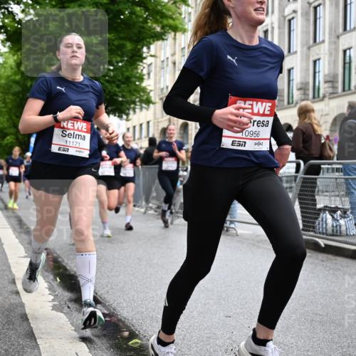 14.06.2026 - REWE Women's Run J. Mangold http://msf.ph/oto/9771975 14.06.2026 10:00:09 Ziel 10229, 10300, 10756, 10789, 10911, 10956, 11042, 11066, 11092, 11171, 11342, 11414, 11434, 11463 meine-sportfotos.de