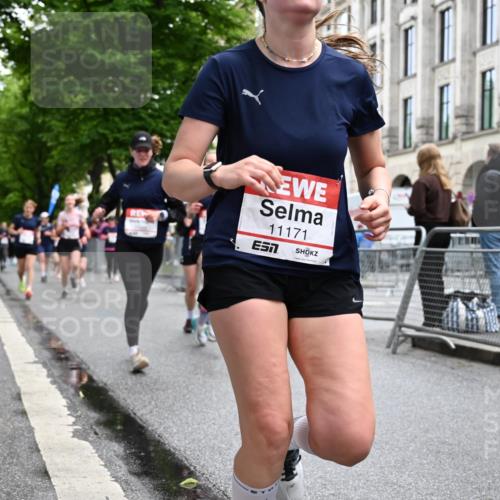 14.06.2026 - REWE Women's Run J. Mangold http://msf.ph/oto/9771982 14.06.2026 10:00:10 Ziel 10229, 10300, 10677, 10756, 10789, 10911, 10956, 11042, 11066, 11092, 11171, 11255, 11342, 11414, 11434, 11463, 11518 meine-sportfotos.de