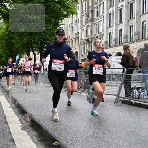 14.06.2026 - REWE Women's Run J. Mangold http://msf.ph/oto/9771989 14.06.2026 10:00:11 Ziel 10229, 10300, 10466, 10677, 10756, 10789, 10911, 10956, 11042, 11066, 11092, 11171, 11255, 11342, 11434, 11463, 11518 meine-sportfotos.de