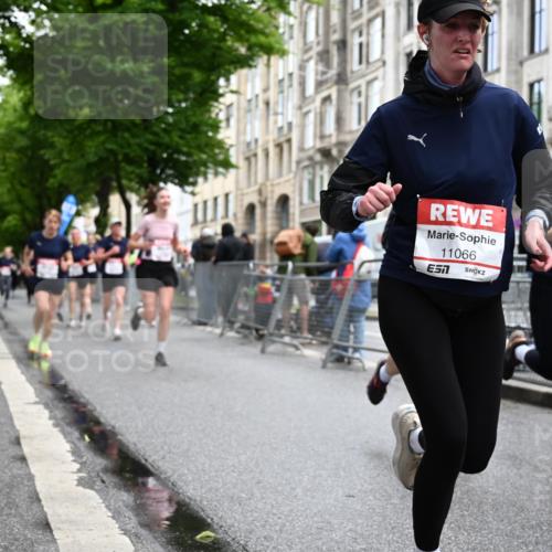 14.06.2026 - REWE Women's Run J. Mangold http://msf.ph/oto/9771998 14.06.2026 10:00:11 Ziel 10229, 10300, 10466, 10677, 10756, 10789, 10911, 10956, 11042, 11066, 11092, 11171, 11255, 11342, 11434, 11463, 11518 meine-sportfotos.de