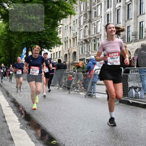14.06.2026 - REWE Women's Run J. Mangold http://msf.ph/oto/9772011 14.06.2026 10:00:13 Ziel 10030, 10229, 10300, 10466, 10677, 10756, 10911, 10956, 11066, 11171, 11255, 11434, 11463, 11518 meine-sportfotos.de