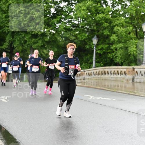 14.06.2026 - REWE Women's Run Dr. Thomas Lammeyer http://msf.ph/oto/9772012 14.06.2026 09:50:12 Laufen 464 meine-sportfotos.de