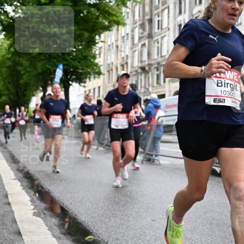 14.06.2026 - REWE Women's Run J. Mangold http://msf.ph/oto/9772031 14.06.2026 10:00:15 Ziel 10030, 10210, 10229, 10300, 10433, 10466, 10677, 10709, 10756, 11066, 11255, 11434, 11463, 11518 meine-sportfotos.de
