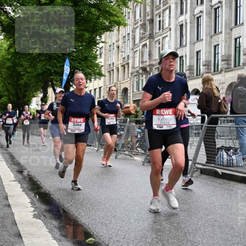 14.06.2026 - REWE Women's Run J. Mangold http://msf.ph/oto/9772040 14.06.2026 10:00:16 Ziel 10030, 10210, 10229, 10300, 10433, 10466, 10677, 10709, 11101, 11255, 11434, 11463, 11518 meine-sportfotos.de