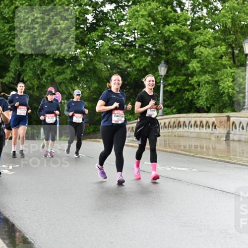14.06.2026 - REWE Women's Run Dr. Thomas Lammeyer http://msf.ph/oto/9772041 14.06.2026 09:50:14 Laufen 10861, 1035, 1100 meine-sportfotos.de