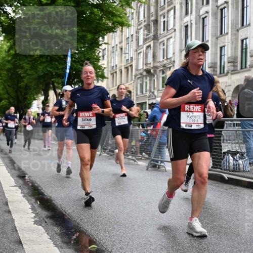 14.06.2026 - REWE Women's Run J. Mangold http://msf.ph/oto/9772043 14.06.2026 10:00:16 Ziel 10030, 10210, 10229, 10300, 10433, 10466, 10677, 10709, 11101, 11255, 11434, 11463, 11518 meine-sportfotos.de