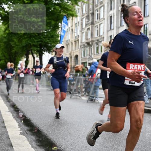 14.06.2026 - REWE Women's Run J. Mangold http://msf.ph/oto/9772053 14.06.2026 10:00:17 Ziel 10030, 10210, 10300, 10433, 10466, 10677, 10709, 11101, 11255, 11434, 11518 meine-sportfotos.de