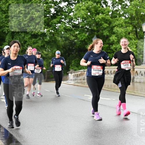 14.06.2026 - REWE Women's Run Dr. Thomas Lammeyer http://msf.ph/oto/9772055 14.06.2026 09:50:15 Laufen 10861, 10350, 57, 11033, 7424 meine-sportfotos.de