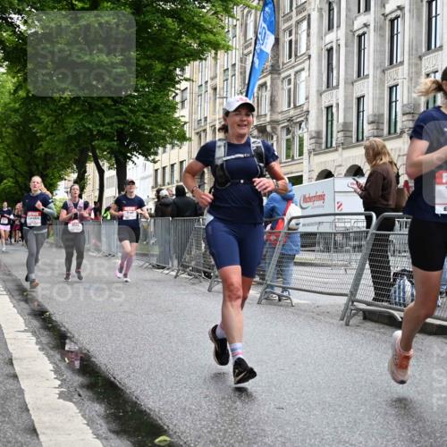 14.06.2026 - REWE Women's Run J. Mangold http://msf.ph/oto/9772060 14.06.2026 10:00:17 Ziel 10030, 10210, 10300, 10433, 10466, 10677, 10709, 11101, 11255, 11434, 11518 meine-sportfotos.de