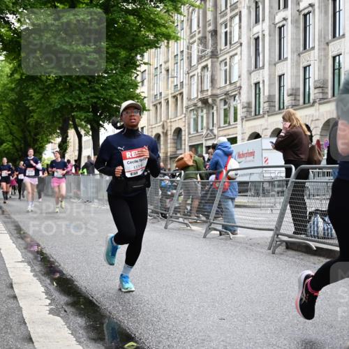 14.06.2026 - REWE Women's Run J. Mangold http://msf.ph/oto/9772095 14.06.2026 10:00:22 Ziel 10030, 10042, 10043, 10210, 10433, 10709, 11101 meine-sportfotos.de