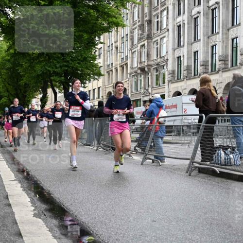 14.06.2026 - REWE Women's Run J. Mangold http://msf.ph/oto/9772117 14.06.2026 10:00:25 Ziel 10042, 10043, 10101, 10198, 10210, 10433, 10709, 10905, 11101, 11205, 11229, 11278, 11493 meine-sportfotos.de