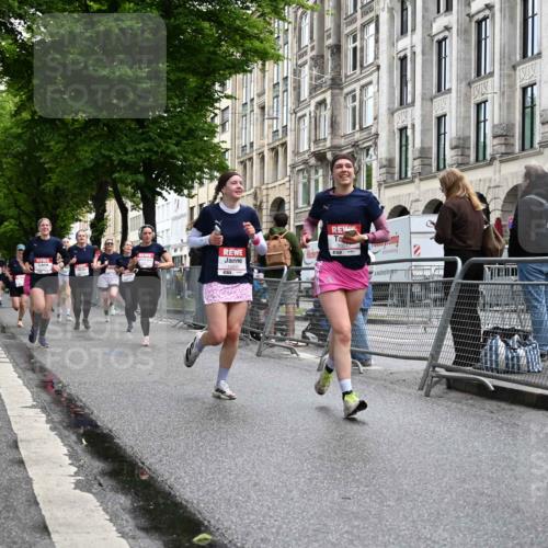 14.06.2026 - REWE Women's Run J. Mangold http://msf.ph/oto/9772123 14.06.2026 10:00:26 Ziel 10042, 10043, 10101, 10198, 10905, 11101, 11205, 11229, 11278, 11324, 11493 meine-sportfotos.de