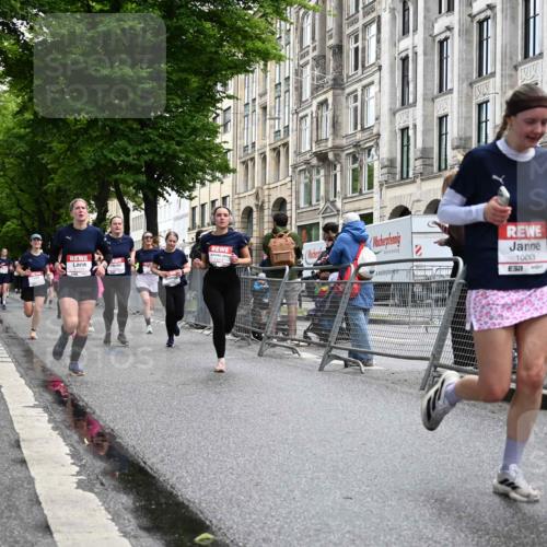 14.06.2026 - REWE Women's Run J. Mangold http://msf.ph/oto/9772139 14.06.2026 10:00:27 Ziel 10042, 10043, 10101, 10198, 10905, 11205, 11229, 11278, 11324, 11422, 11493 meine-sportfotos.de