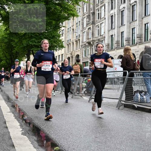 14.06.2026 - REWE Women's Run J. Mangold http://msf.ph/oto/9772147 14.06.2026 10:00:28 Ziel 10042, 10043, 10101, 10198, 10905, 11205, 11229, 11278, 11324, 11422, 11493 meine-sportfotos.de