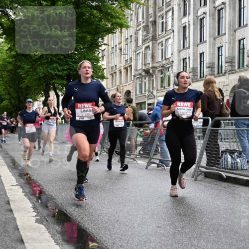 14.06.2026 - REWE Women's Run J. Mangold http://msf.ph/oto/9772149 14.06.2026 10:00:29 Ziel 10042, 10043, 10101, 10198, 10905, 11205, 11229, 11278, 11324, 11422, 11493 meine-sportfotos.de