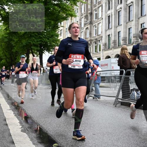 14.06.2026 - REWE Women's Run J. Mangold http://msf.ph/oto/9772155 14.06.2026 10:00:29 Ziel 10042, 10043, 10101, 10198, 10905, 11205, 11229, 11278, 11324, 11422, 11493 meine-sportfotos.de