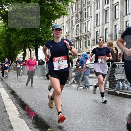 14.06.2026 - REWE Women's Run J. Mangold http://msf.ph/oto/9772171 14.06.2026 10:00:31 Ziel 10042, 10043, 10101, 10198, 10454, 10905, 11205, 11229, 11278, 11324, 11422, 11493 meine-sportfotos.de