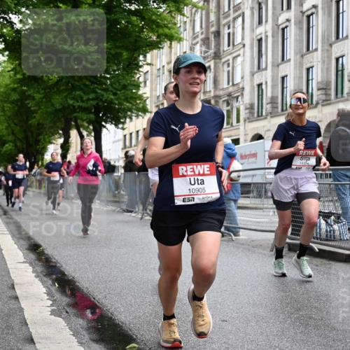 14.06.2026 - REWE Women's Run J. Mangold http://msf.ph/oto/9772173 14.06.2026 10:00:31 Ziel 10042, 10043, 10101, 10198, 10454, 10905, 11205, 11229, 11278, 11324, 11422, 11493 meine-sportfotos.de