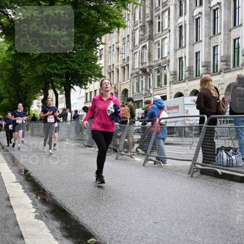 14.06.2026 - REWE Women's Run J. Mangold http://msf.ph/oto/9772179 14.06.2026 10:00:32 Ziel 10101, 10188, 10198, 10454, 10594, 10905, 11205, 11229, 11278, 11324, 11422, 11493 meine-sportfotos.de
