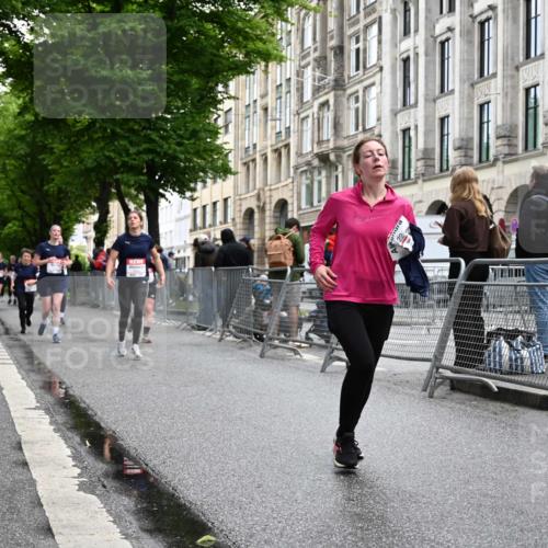 14.06.2026 - REWE Women's Run J. Mangold http://msf.ph/oto/9772187 14.06.2026 10:00:33 Ziel 10101, 10188, 10198, 10454, 10594, 10613, 10805, 10905, 11205, 11229, 11278, 11324, 11422, 11483, 11493 meine-sportfotos.de
