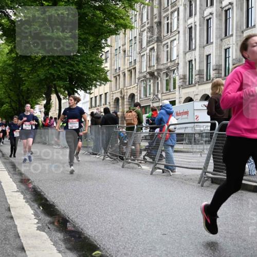 14.06.2026 - REWE Women's Run J. Mangold http://msf.ph/oto/9772189 14.06.2026 10:00:34 Ziel 10101, 10188, 10198, 10454, 10594, 10613, 10805, 10905, 11205, 11324, 11422, 11483, 11493 meine-sportfotos.de