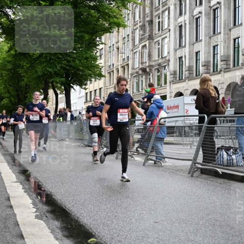 14.06.2026 - REWE Women's Run J. Mangold http://msf.ph/oto/9772196 14.06.2026 10:00:35 Ziel 10188, 10454, 10594, 10613, 10805, 10905, 11324, 11422, 11483, 11493 meine-sportfotos.de