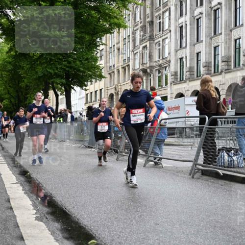 14.06.2026 - REWE Women's Run J. Mangold http://msf.ph/oto/9772198 14.06.2026 10:00:35 Ziel 10188, 10454, 10594, 10613, 10805, 10905, 11324, 11422, 11483, 11493 meine-sportfotos.de