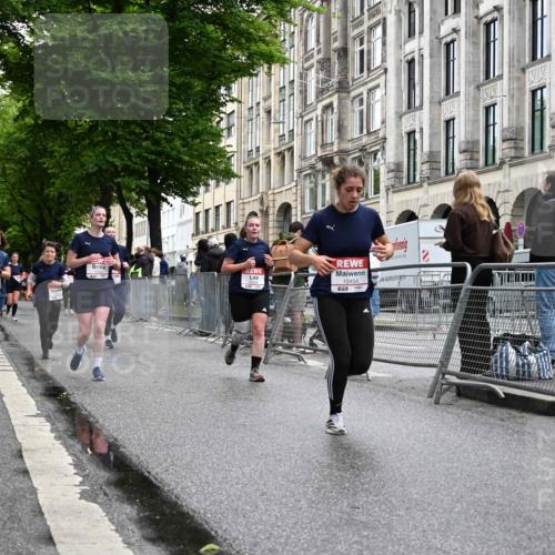 14.06.2026 - REWE Women's Run J. Mangold http://msf.ph/oto/9772201 14.06.2026 10:00:35 Ziel 10188, 10454, 10594, 10613, 10805, 10905, 11324, 11422, 11483, 11493 meine-sportfotos.de