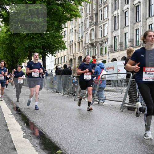 14.06.2026 - REWE Women's Run J. Mangold http://msf.ph/oto/9772206 14.06.2026 10:00:36 Ziel 10188, 10454, 10594, 10613, 10805, 11324, 11422, 11483 meine-sportfotos.de