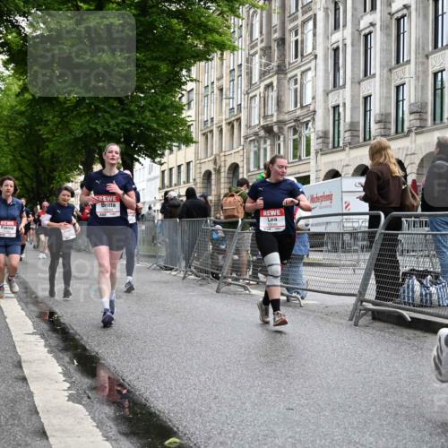 14.06.2026 - REWE Women's Run J. Mangold http://msf.ph/oto/9772209 14.06.2026 10:00:36 Ziel 10188, 10454, 10594, 10613, 10805, 11324, 11422, 11483 meine-sportfotos.de