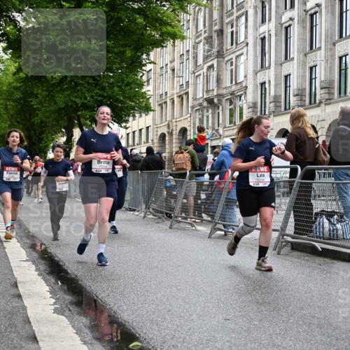 14.06.2026 - REWE Women's Run J. Mangold http://msf.ph/oto/9772214 14.06.2026 10:00:36 Ziel 10188, 10454, 10594, 10613, 10805, 11324, 11422, 11483 meine-sportfotos.de