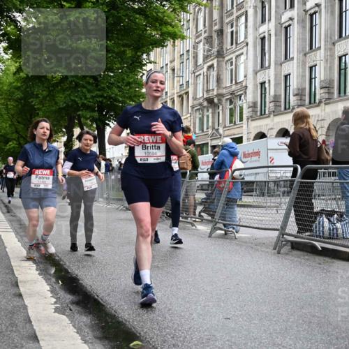 14.06.2026 - REWE Women's Run J. Mangold http://msf.ph/oto/9772226 14.06.2026 10:00:37 Ziel 10162, 10188, 10454, 10594, 10613, 10805, 11422, 11483 meine-sportfotos.de
