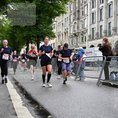 14.06.2026 - REWE Women's Run J. Mangold http://msf.ph/oto/9772243 14.06.2026 10:00:42 Ziel 10162, 10188, 10204, 10370, 10393, 10522, 10576, 10594, 10613, 10637, 10663, 10805, 11104, 11334, 11440, 11472, 11483 meine-sportfotos.de