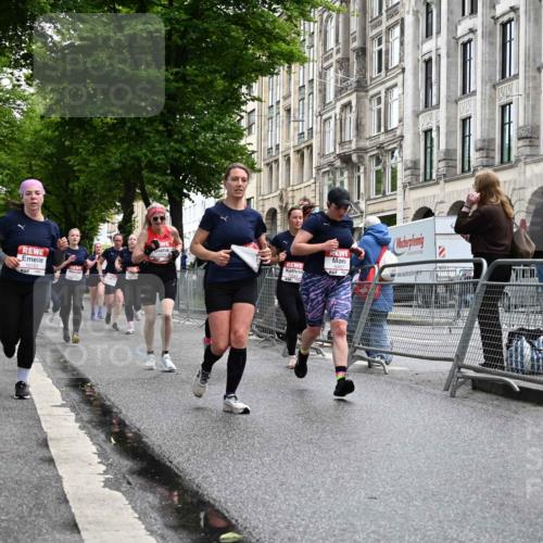 14.06.2026 - REWE Women's Run J. Mangold http://msf.ph/oto/9772245 14.06.2026 10:00:42 Ziel 10162, 10188, 10204, 10370, 10393, 10522, 10576, 10594, 10613, 10637, 10663, 10805, 11104, 11334, 11440, 11472, 11483 meine-sportfotos.de