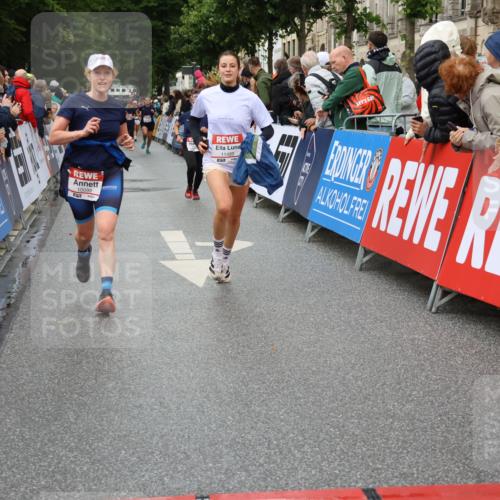 14.06.2026 - REWE Women's Run Strokosch-Dieckow http://msf.ph/oto/9772248 14.06.2026 09:54:40 Ziel 10099, 10299, 10392, 10440, 10704, 10806, 10986, 11368, 11499 meine-sportfotos.de
