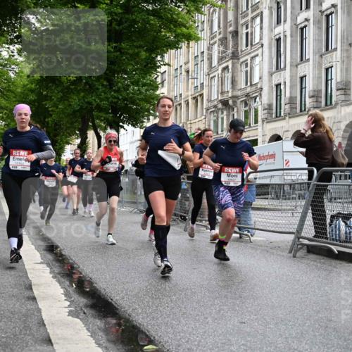 14.06.2026 - REWE Women's Run J. Mangold http://msf.ph/oto/9772249 14.06.2026 10:00:43 Ziel 10162, 10204, 10370, 10393, 10522, 10576, 10613, 10637, 10663, 10805, 11104, 11334, 11440, 11472, 11483 meine-sportfotos.de