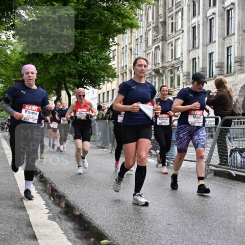 14.06.2026 - REWE Women's Run J. Mangold http://msf.ph/oto/9772255 14.06.2026 10:00:43 Ziel 10162, 10204, 10370, 10393, 10522, 10576, 10613, 10637, 10663, 10805, 11104, 11334, 11440, 11472, 11483 meine-sportfotos.de