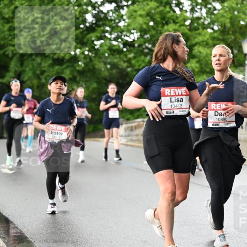14.06.2026 - REWE Women's Run Dr. Thomas Lammeyer http://msf.ph/oto/9772260 14.06.2026 09:50:30 Laufen 10248, 37, 10413, 10890, 7, 10412 meine-sportfotos.de