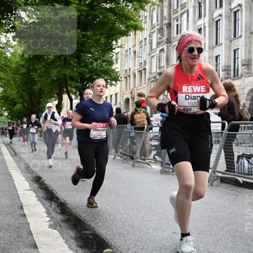 14.06.2026 - REWE Women's Run J. Mangold http://msf.ph/oto/9772279 14.06.2026 10:00:45 Ziel 10162, 10204, 10370, 10393, 10522, 10576, 10637, 10663, 11104, 11150, 11265, 11334, 11440, 11472 meine-sportfotos.de