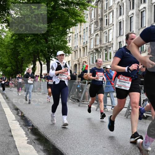 14.06.2026 - REWE Women's Run J. Mangold http://msf.ph/oto/9772304 14.06.2026 10:00:47 Ziel 10162, 10204, 10370, 10393, 10522, 10576, 10637, 10663, 11104, 11150, 11265, 11334, 11440, 11472, 11522 meine-sportfotos.de
