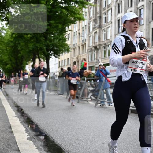 14.06.2026 - REWE Women's Run J. Mangold http://msf.ph/oto/9772318 14.06.2026 10:00:49 Ziel 10068, 10204, 10370, 10393, 10522, 10576, 11150, 11265, 11308, 11334, 11412, 11440, 11472, 11522 meine-sportfotos.de
