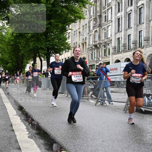 14.06.2026 - REWE Women's Run J. Mangold http://msf.ph/oto/9772336 14.06.2026 10:00:50 Ziel 10068, 10370, 10522, 10576, 11150, 11265, 11308, 11334, 11412, 11440, 11472, 11522 meine-sportfotos.de