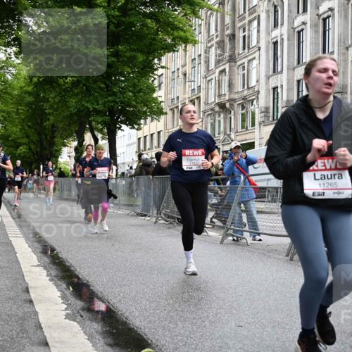 14.06.2026 - REWE Women's Run J. Mangold http://msf.ph/oto/9772346 14.06.2026 10:00:51 Ziel 10068, 10370, 10522, 10576, 11150, 11265, 11308, 11412, 11440, 11472, 11522 meine-sportfotos.de