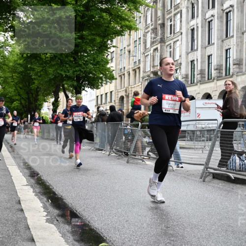 14.06.2026 - REWE Women's Run J. Mangold http://msf.ph/oto/9772352 14.06.2026 10:00:52 Ziel 10068, 10221, 10370, 10576, 11150, 11265, 11308, 11412, 11440, 11472, 11522 meine-sportfotos.de