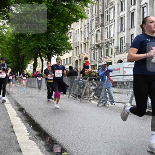 14.06.2026 - REWE Women's Run J. Mangold http://msf.ph/oto/9772356 14.06.2026 10:00:52 Ziel 10068, 10221, 10370, 10576, 11150, 11265, 11308, 11412, 11440, 11472, 11522 meine-sportfotos.de
