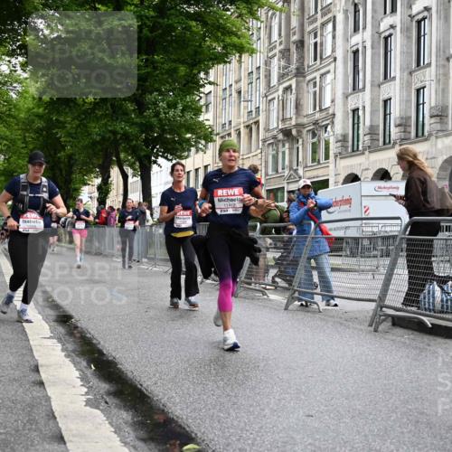 14.06.2026 - REWE Women's Run J. Mangold http://msf.ph/oto/9772363 14.06.2026 10:00:53 Ziel 10068, 10221, 11150, 11265, 11308, 11412, 11522 meine-sportfotos.de