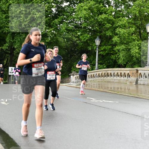14.06.2026 - REWE Women's Run Dr. Thomas Lammeyer http://msf.ph/oto/9772377 14.06.2026 09:50:42 Laufen 3, 11455 meine-sportfotos.de