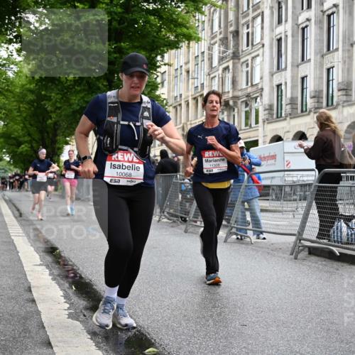 14.06.2026 - REWE Women's Run J. Mangold http://msf.ph/oto/9772379 14.06.2026 10:00:55 Ziel 10068, 10121, 10221, 10792, 11150, 11265, 11308, 11412, 11522 meine-sportfotos.de